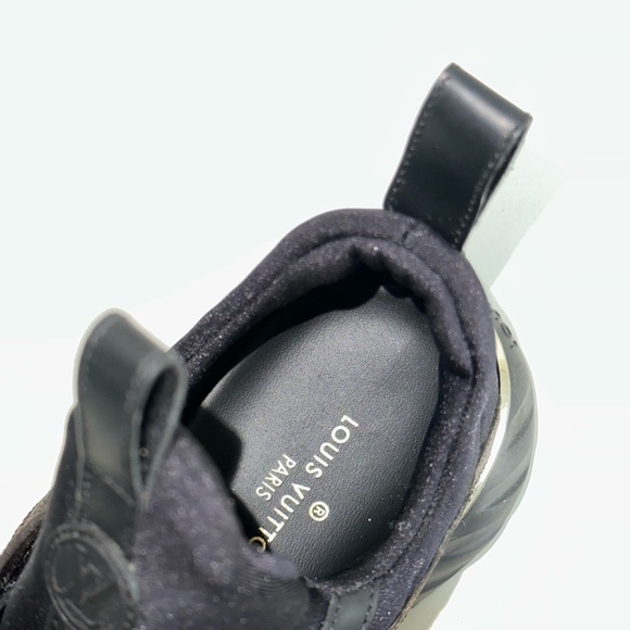 LOUIS VUITTON
Aftergame Technical Fabric Patent Monogram Canvas Trainers 36 - Picture 3 of 7